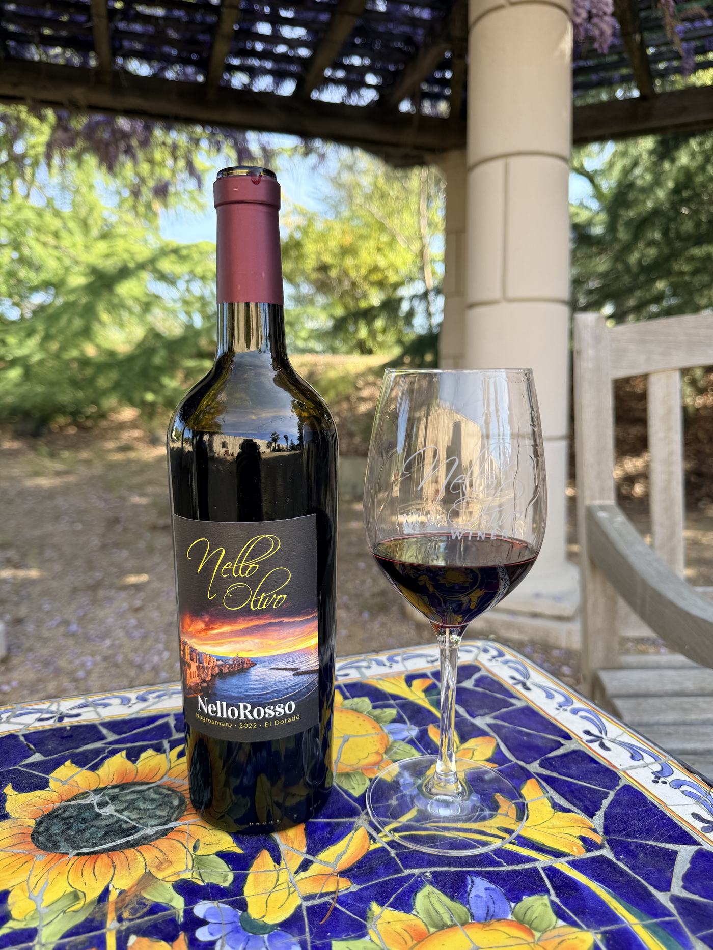 NelloRosso and an etched glass on the patio table